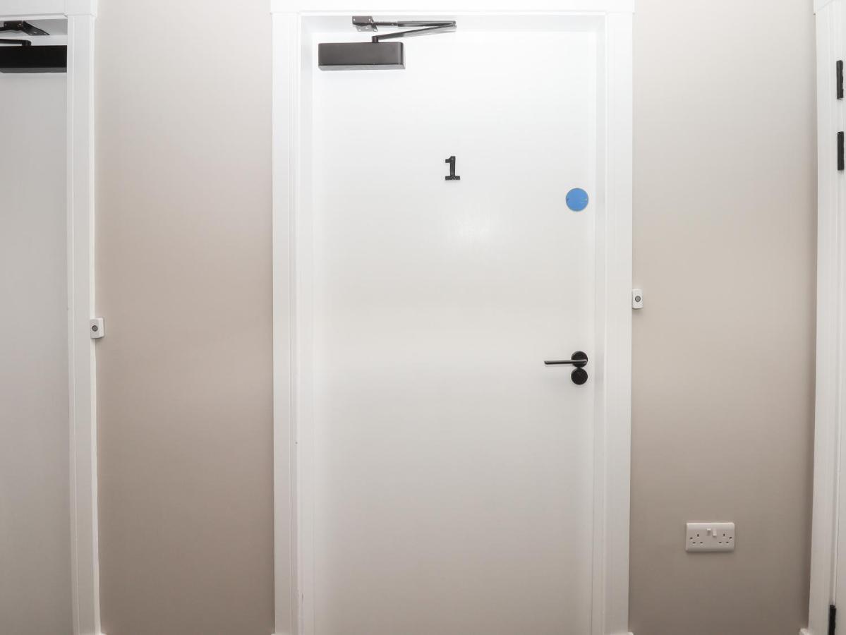 Declaration Suite Rhyl Esterno foto