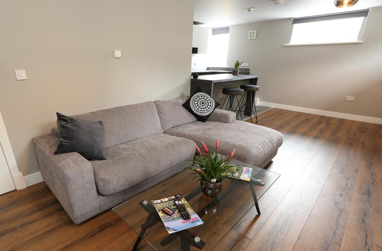 Declaration Suite Rhyl Esterno foto